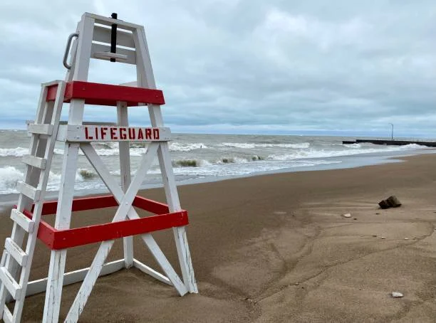 From Poolside to Professional: Benefits of Lifeguard training in Illinois